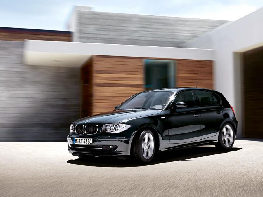  BMW 120i 5-Door 2007 года  (фото 10 из 16)